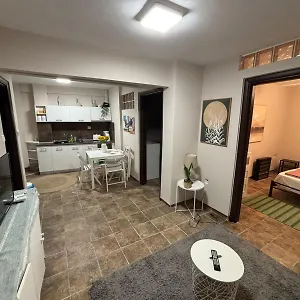 Apartament At The Core Of The Next To Gallerius Palace