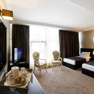 **** Otel Kalasi Gürcistan